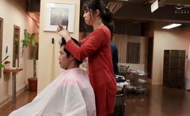 sweet-japanese-hairdresser-having-wild-sex-with-a-customer